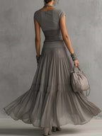 Gabriel Moreno - Conjunto Top Gris de Encaje Transparente y Falda Maxi Plisada