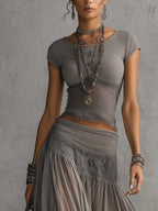 Gabriel Moreno - Conjunto Top Gris de Encaje Transparente y Falda Maxi Plisada