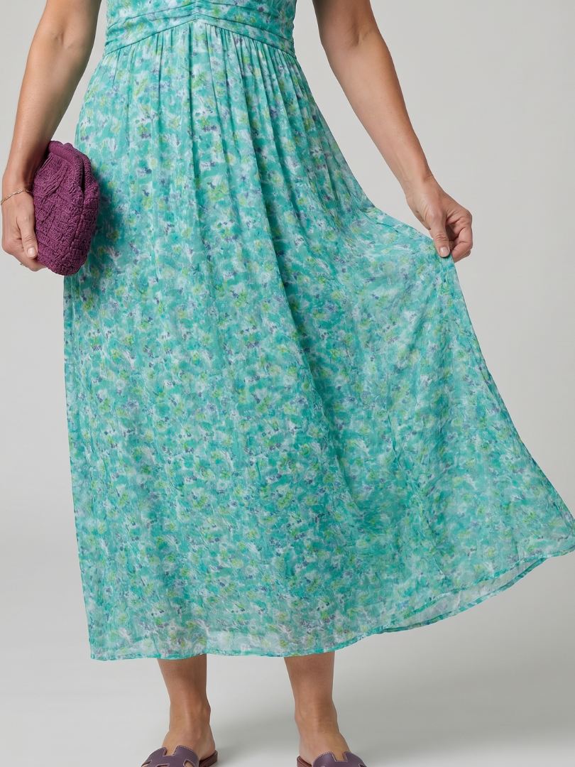 Juna | Vestido midi con estampado de florecitas y manga corta