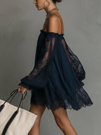 Gabriel Moreno - Noemi | Mini Vestido de Gasa Azul Marino con Escote Off-Shoulder, Encaje y Mangas Transparentes
