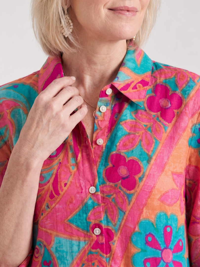 Klera | Vestido midi estampado con cuello camisero y abotonado delantero