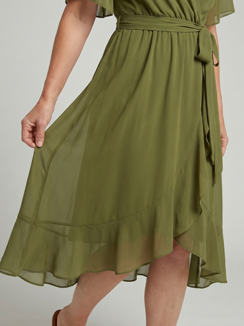 Keziah | Vestido midi envolvente de manga corta, con falda fluida y dobladillo suave