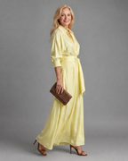 Zelith | Vestido midi fluido con cuello camisero, mangas largas y cinturón