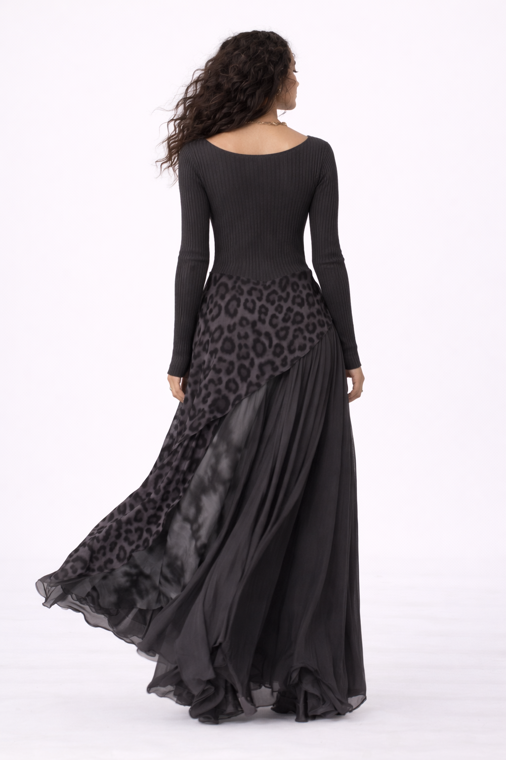 VESTIDO FLUIDO ASIMÉTRICO