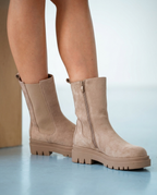 Botas Chelsea de ante gris topo