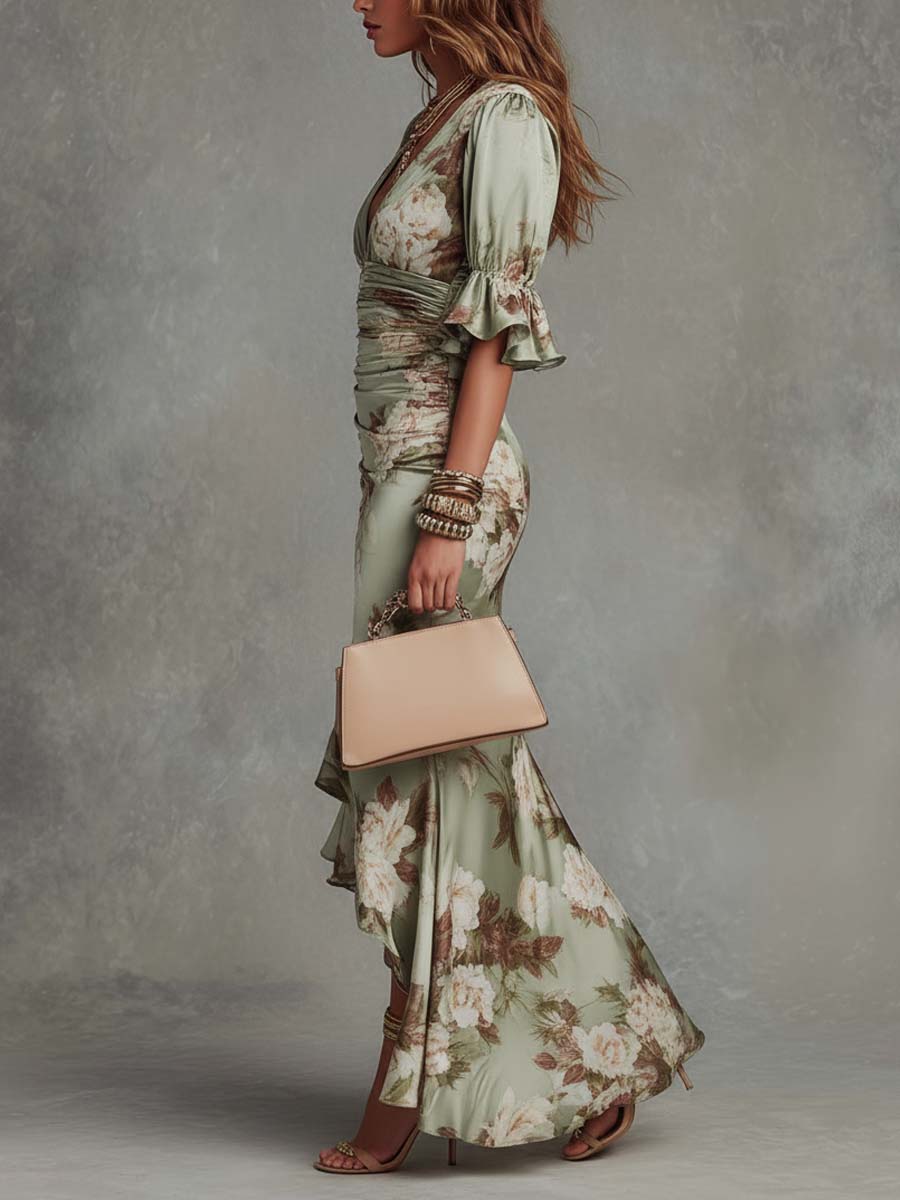 Gabriel Moreno - Vestido Maxi Asimétrico en Raso Verde con Flores, Mangas Campana con Volantes y Escote en V