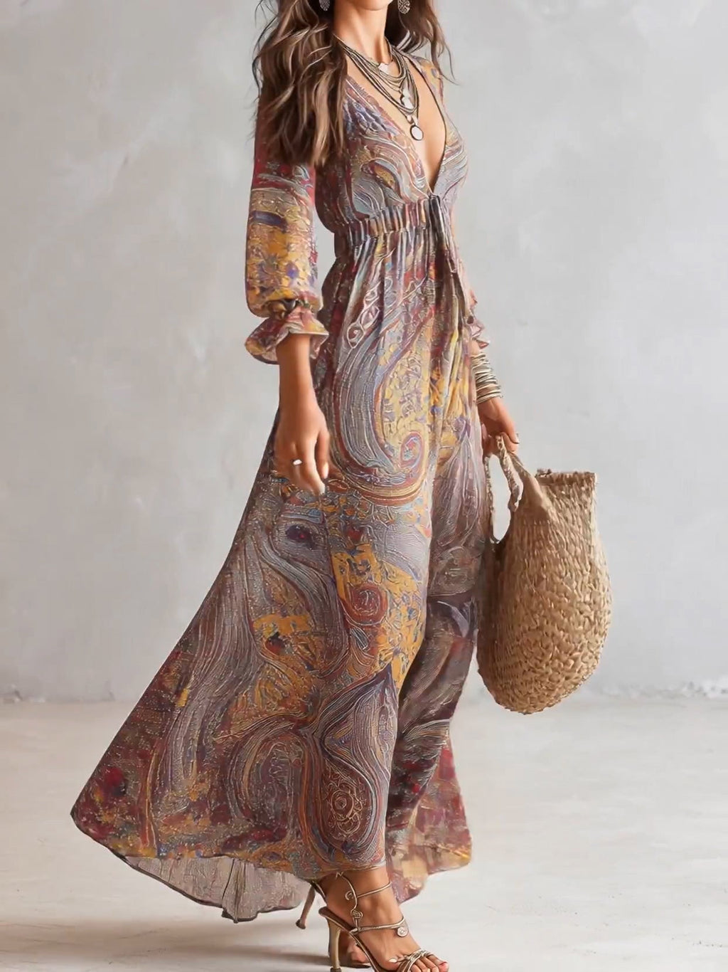 Gabriel Moreno - Vestido Maxi en Chifón con Estampado Paisley y Escote en V