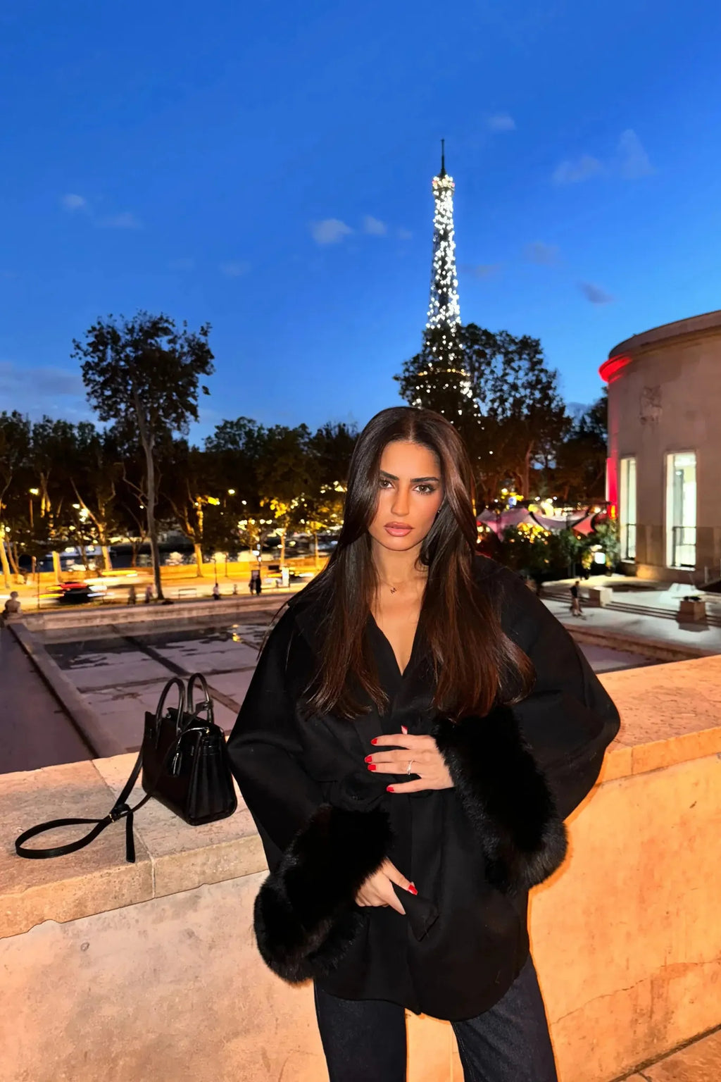 ARCTIC GRACE: elegante abrigo de lana para mujer