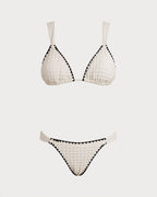 Conjunto de bikini con triángulos en blanco y contraste